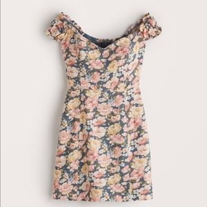 A&F Off the shoulder corset flower dress, never worn, size S